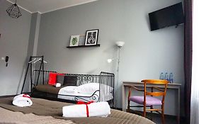 Expolis Residence Rooms&Apartments - City Center RECEPTION 24H дешевое жилье